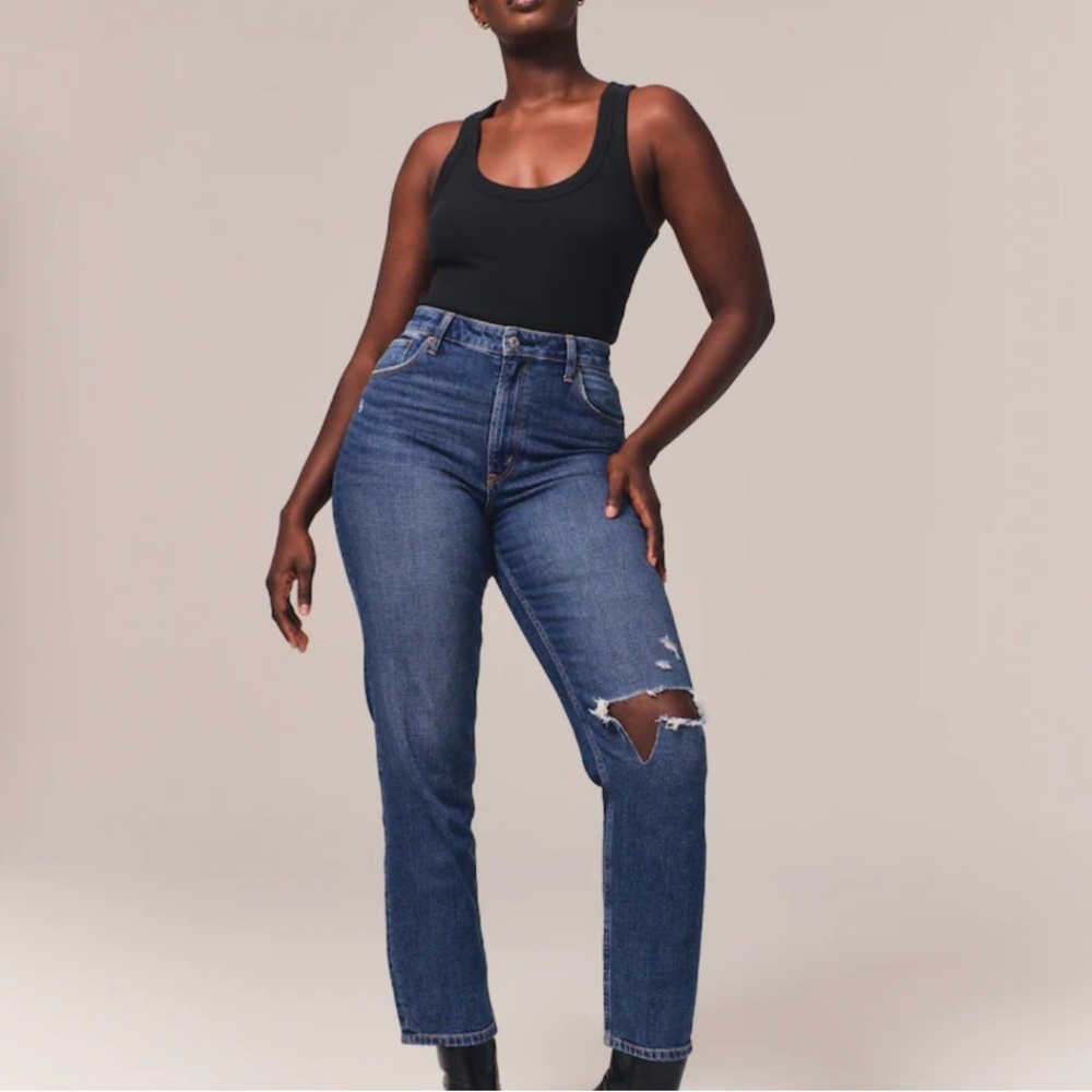 Abercrombie & Fitch The Mom High Rise Mom Jeans Size 14s busted knee